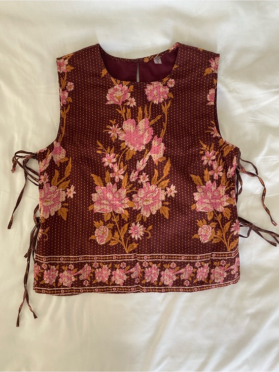 Free People Tops - free people faded gardens floral printed top with side ties